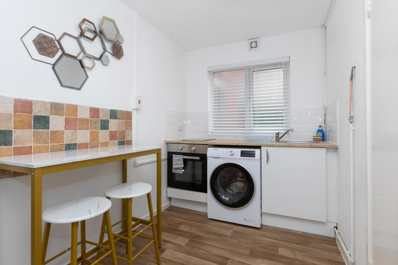 1 Bedroom Apartment With Free Parking Weymouth Ngoại thất bức ảnh